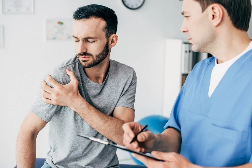 Understanding and Managing Rotator Cuff Tears and Injuries, Symptoms and Causes